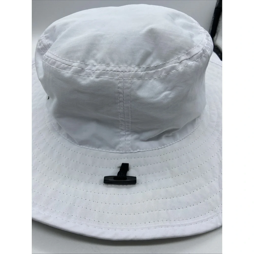 Qwave White Bucket Hat With